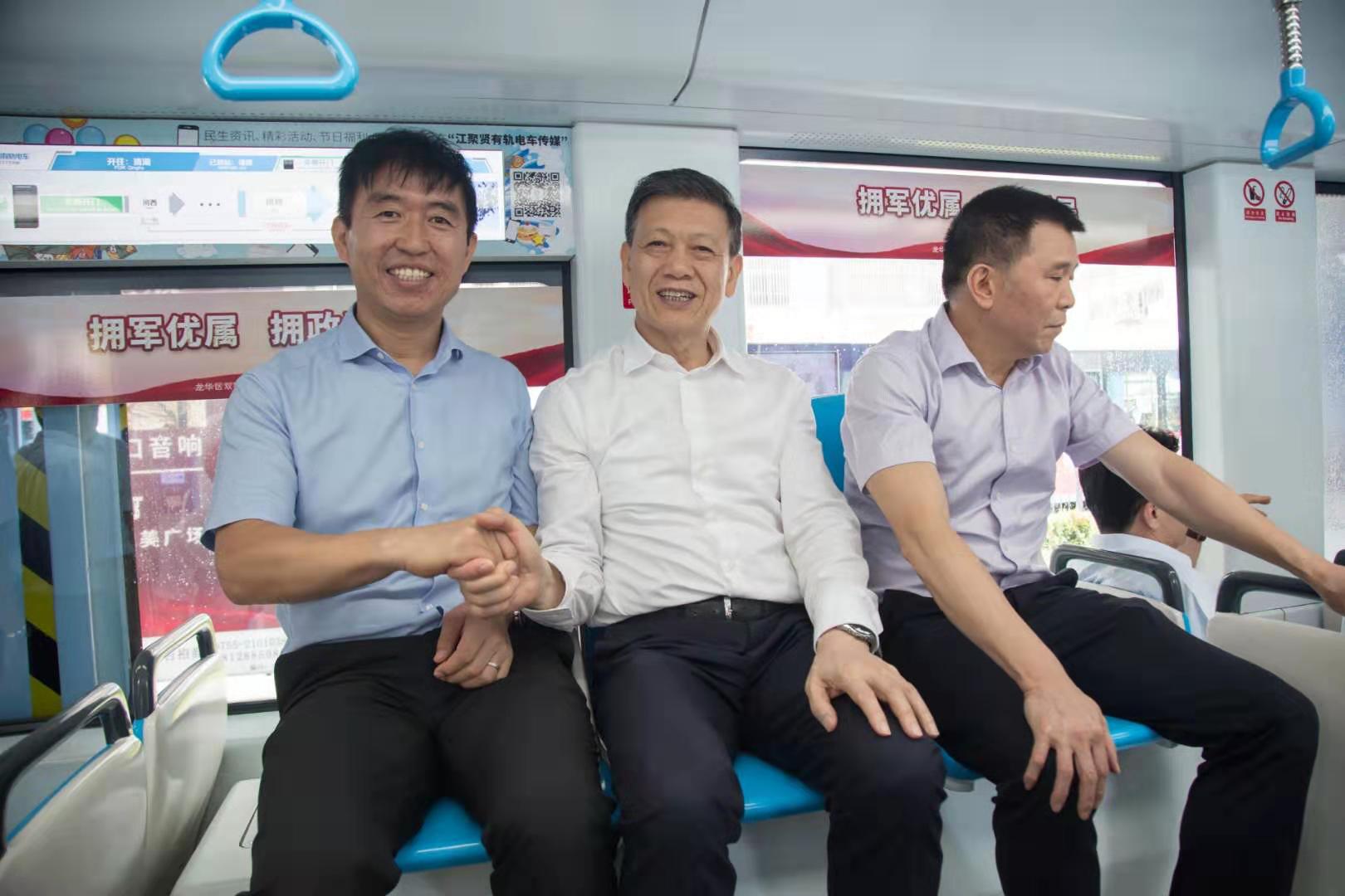 政協主席戴北方.jpg